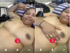 Today Exclusive- Horny Desi Wife Showing Her Big Boobs on Video Call