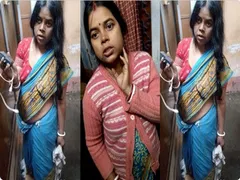 Bengali Sexy Boudi Bathing and Changing Captured