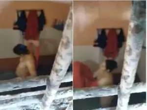 Today Exclusive- Desi Bhabhi Bathing Capture By Hidden Cam