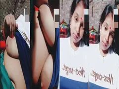 Village Bhabhi Showing For Lover