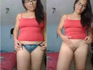 Today Exclusive- Nri Girl Showing her Pussy