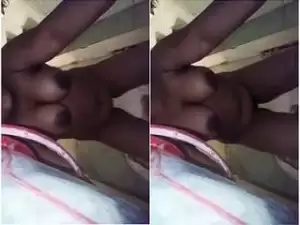 Today Exclusive- Horny Desi Wife Showing Her Boobs and Pussy part 1