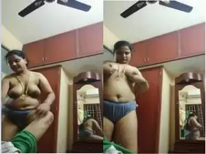 Today Exclusive- Super Hot Look mallu Bhabhi Strip Her Cloths and Showing her Boobs and Pussy Part 1