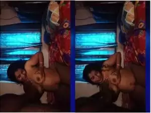 Today Exclusive- Horny Tamil  couple Romance and Hubby Cum on Wife Boobs