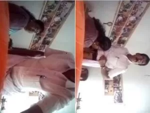 Today Exclusive- Desi Cheating Wife Sucking Boss Dick