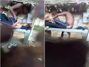 Today Exclusive- Desi Clg Lover OutDoor Romance