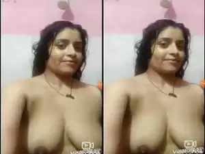 Today Exclusive- Horny Desi Boudi Record Her Bathing Selfie For Lover
