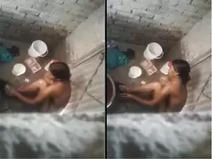 Today Exclusive- Desi Bhabhi Bathing Capture By Hidden Cam
