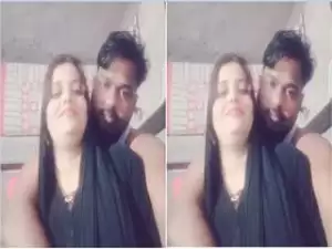 Today Exclusive- Hot look Desi Couple Romance Part 1