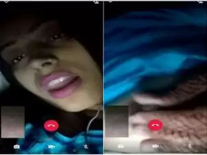 Today Exclusive- Horny Desi Wife Showing Her Boobs on Whatsapp Call
