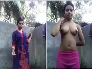 Exclusive- Cute Girl Strip her Top And Showing Her Boobs