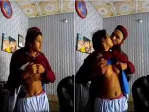 Today Exclusive- Hot Look Girl Boob Sucking By House Owner