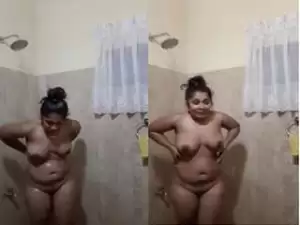 Today Exclusive- Hot Look Sri  Lankan Girl Record Her Nude Bathing Selfie part 2