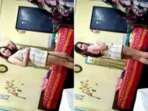 Today Exclusive- Cute look Desi Girl Wearing Bra