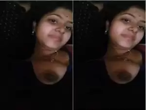 Hot Look Desi Girl Boobs Capture By Lover