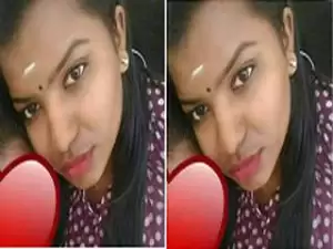 Today Exclusive- Sexy Mallu Girl Showing Big Boobs To Lover Part 1