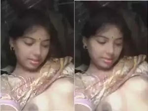 Today Exclusive- Cute Desi Girl Showing Her Boobs and Pussy