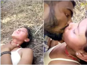 Today Exclusive- Cute look Desi Girl Outdoor Fucked