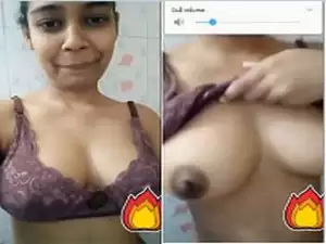 Today Exclusive- Cute Desi Girl Showing her Boobs on Video Call