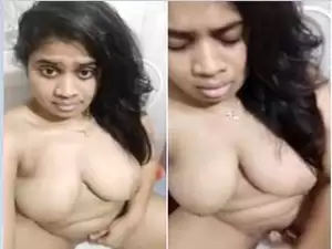 Today Exclusive- Desi Horny Girl Record Fingering Selfie