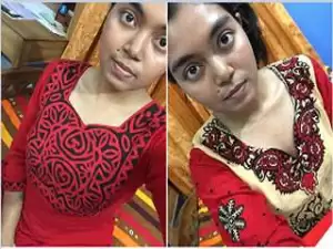 Today Exclusive- Desi Girl Record Her Nude Selfie