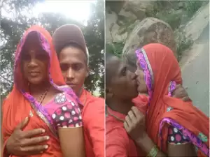 Exclusive- Desi Cheating Wife Outdoor Sex With Lover