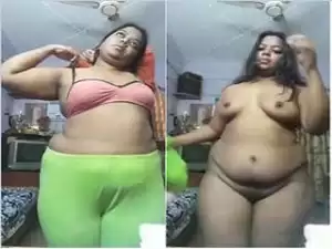 Today Exclusive-Horny Desi Bhabhi Showing Her Nude Body And Pussy Fingering part 2