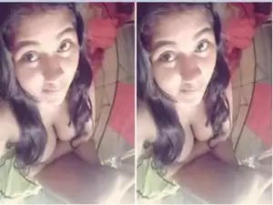 Today Exclusive- Sexy Girl Showing her Big Boobs on Video Call