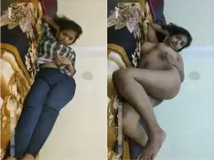Today Exclusive-Desi Sarika Playing with Her Big Boobs And Hot Ass On Cam