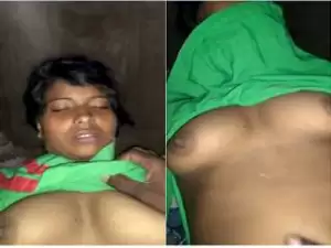 Today Exclusive- Desi Village Wife Boobs Pressing and Pussy Capture By Hubby