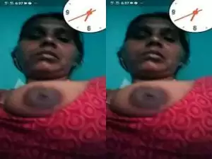 Today Exclusive-Desi mature Aunty Showing Her Boobs on Video Call part 2