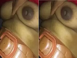 Today Exclusive- Desi Wife Boob Pressing