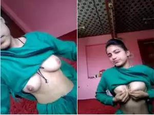 Today Exclusive- Cute Desi Girl Showing Her Boob And wet Pussy