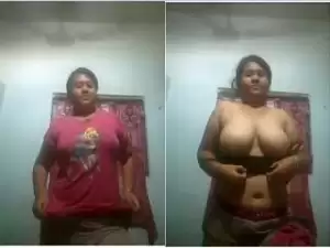 BbW Girl Showing Her Big Boobs