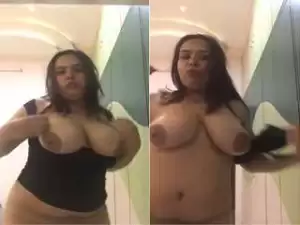 Today Exclusive- Hot NRI Girl Record Her Strip Cloths Video