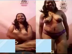 Today Exclusive- Shy Desi Bhabhi Showing Her Boobs and Dancing