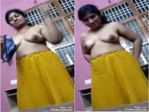 Today Exclusive- Sexy Priya Bhabhi Wearing BRA