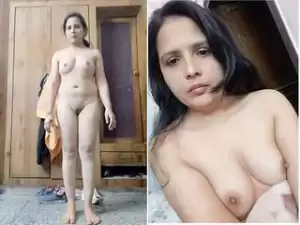 Today Exclusive- Cute look Desi Girl Record her Bathing Clips for Lover