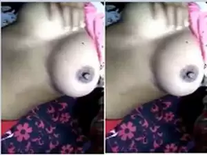 Today Exclusive- Cute Desi Girl Showing Her Boobs
