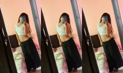Beautiful Sexy Cutie Girl Showing