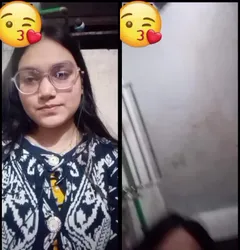 Exclusive - Chamet teen girl show fun 181