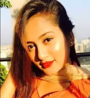 Beautiful Girl Showing