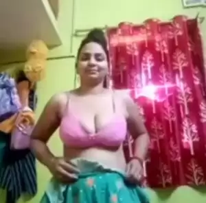 Bihari Priya Bhabhi Showing Nude n Fingering